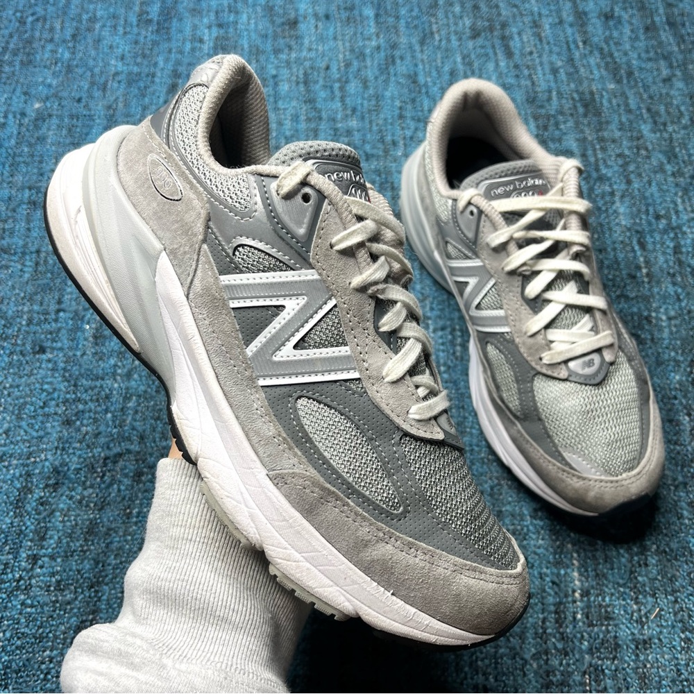 New Balance 990v6 Sneakers in Grey Women's Size 8.5 Shoes